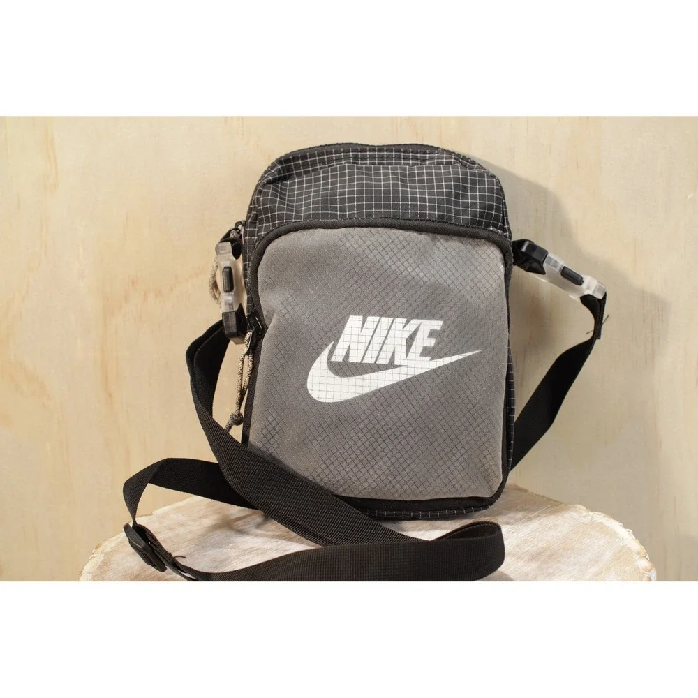 Nike Heritage 2.0 Crossbody Bag Grey Black Grid Ripstop Small Messenger Bag